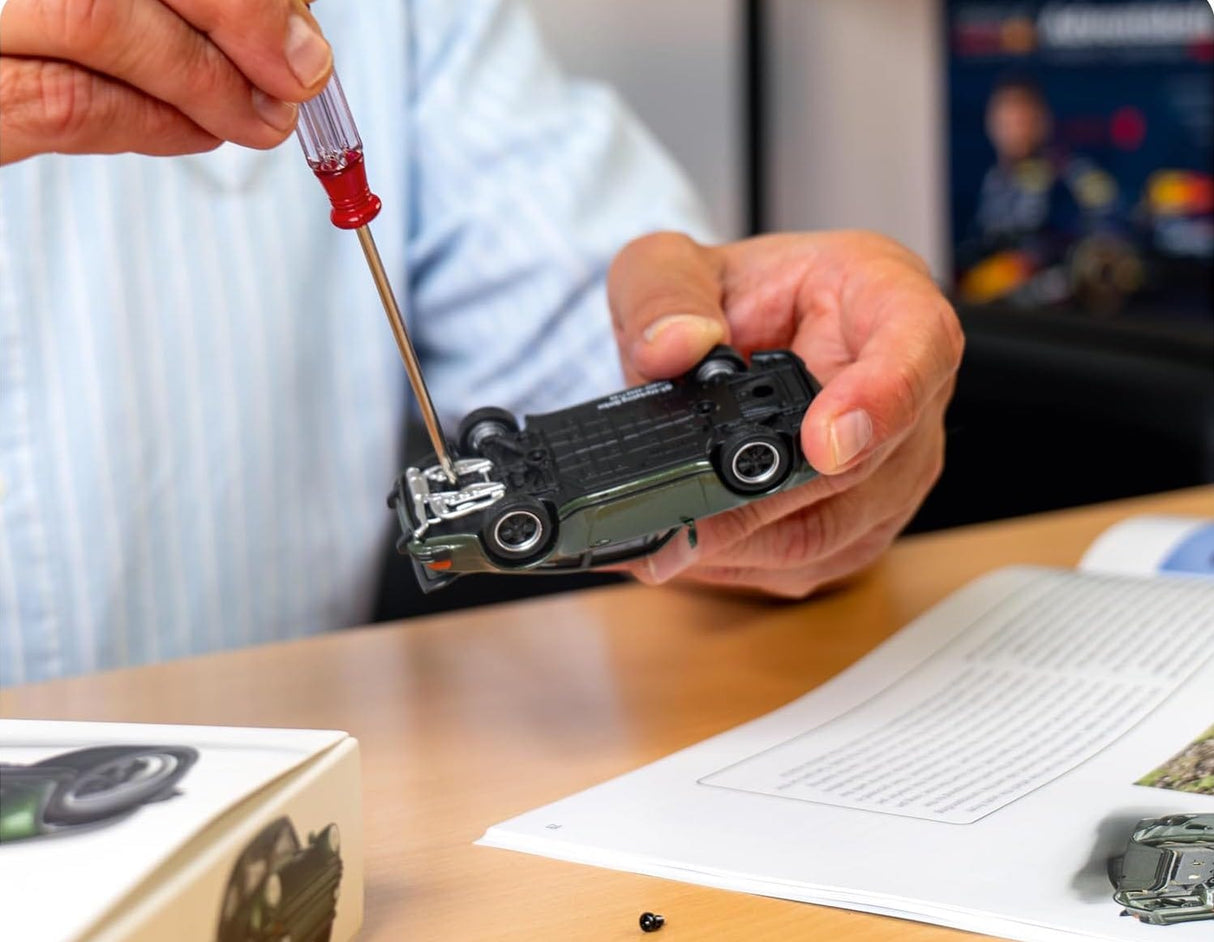 Franzis 1/43 Porsche 911 Turbo Oak Advent Calendar