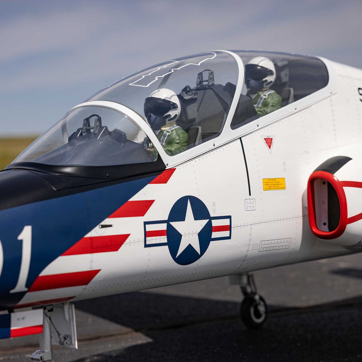 Hangar9 Hawk/T-45 140-160N ARF w/ İniş Takımı