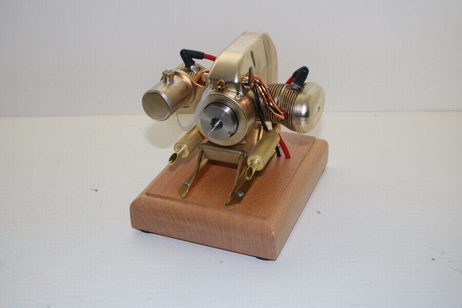 Microcosm R90 Dikey Çift Silindirli Motor