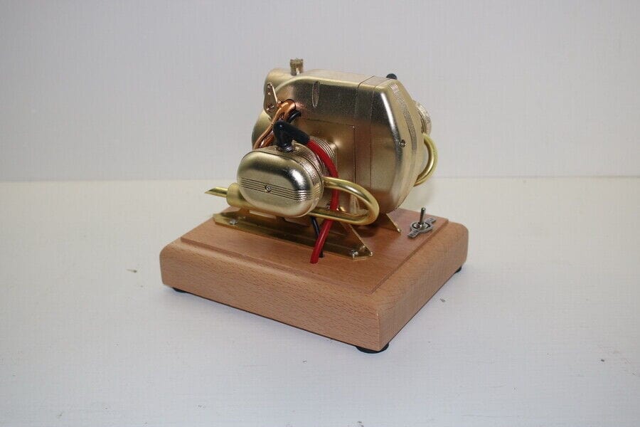 Microcosm R90 Dikey Çift Silindirli Motor