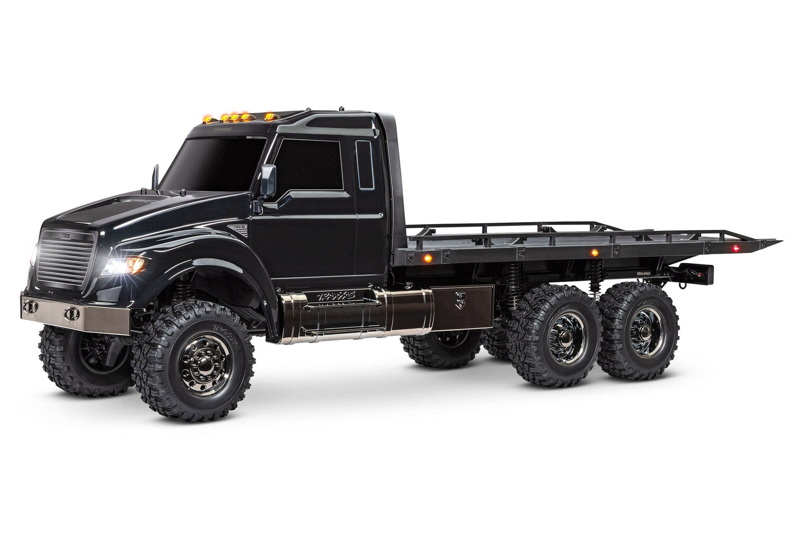 [Dış] Traxxas TRX-6 Hauler - stüdyo çekimi 3/4 önden, siyah tam araç beyaz fonda