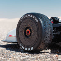 [Detay] ARRMA Limitless 120 8S — dBoots Hoons arka lastiği yakın plan