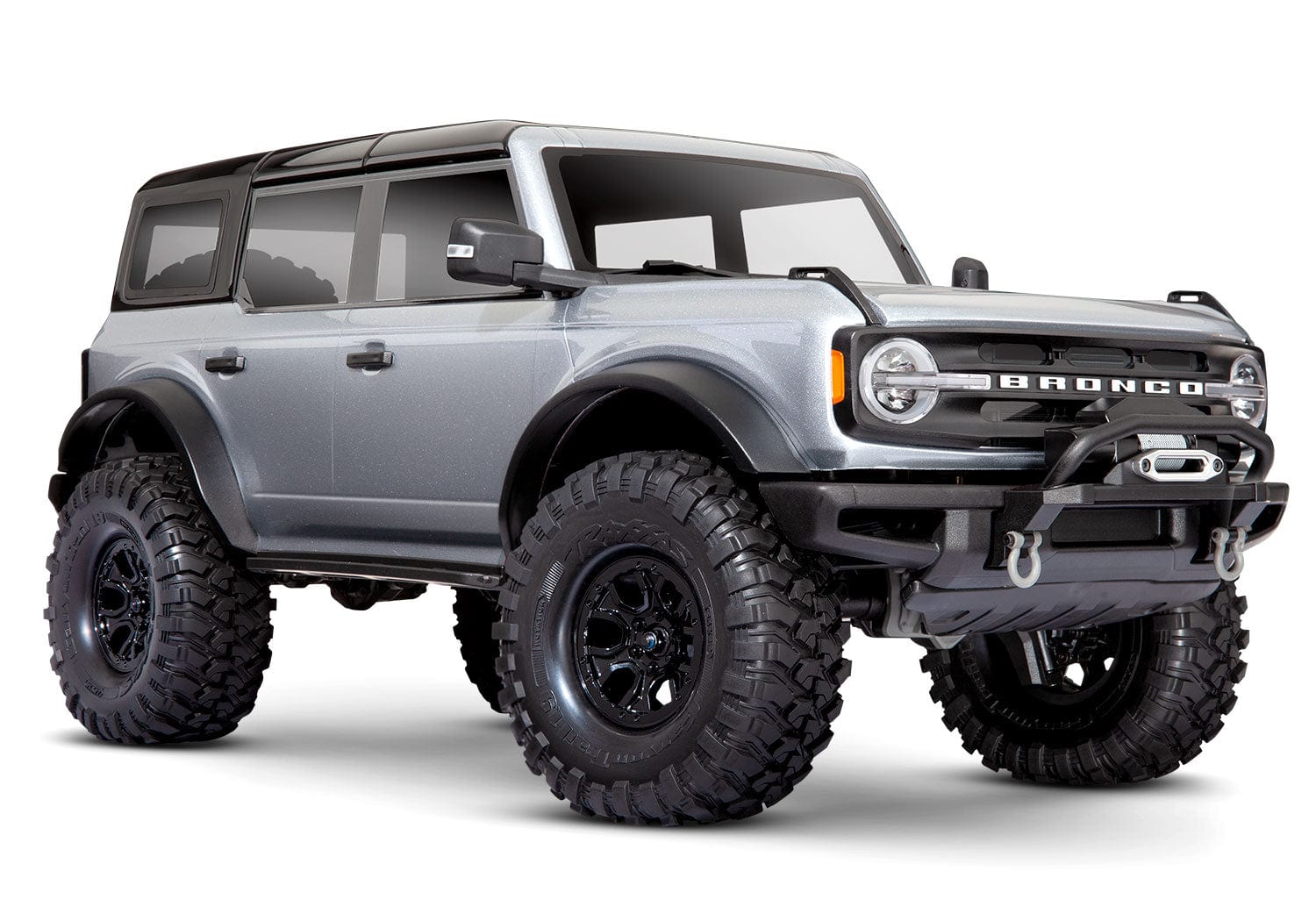 [Dış] Traxxas TRX-4 Bronco 2021 - Iconic Silver araç stüdyo ön çapraz görünüm