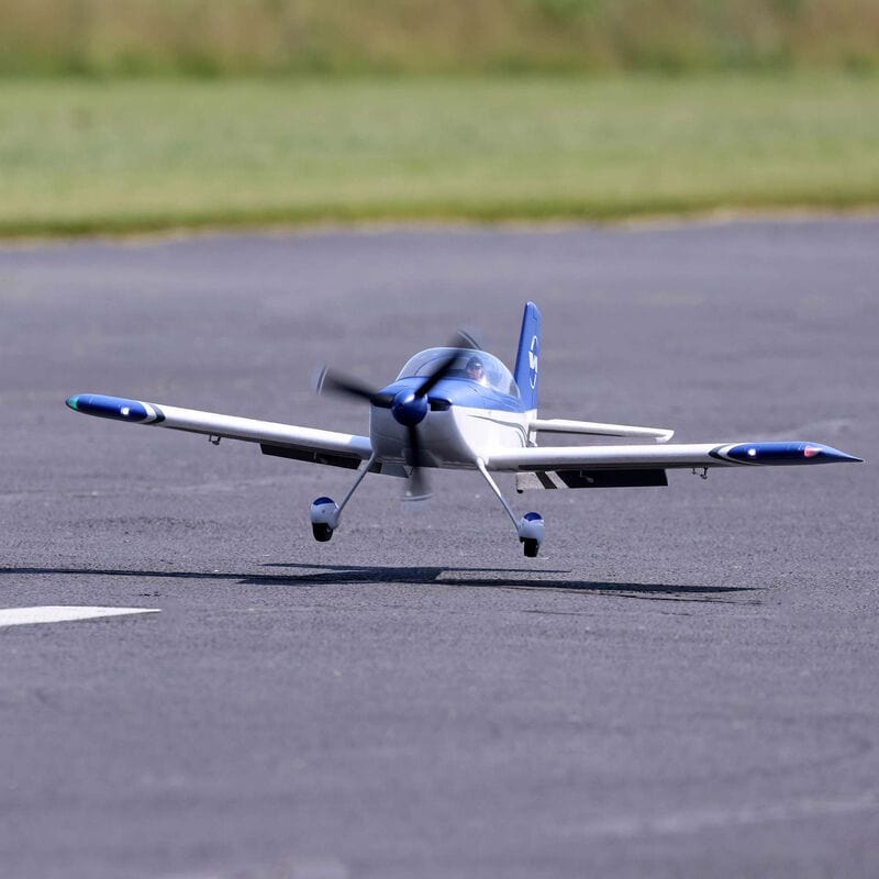 [Havada] E-Flite RV-7 1.1m - Pistte kalkış/iniş anı