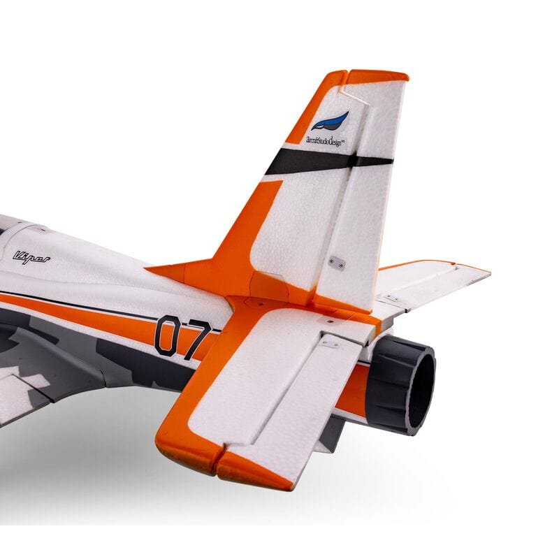 [Detay] E-flite Viper 70mm EDF Jet - Kuyruk bölümü yakın çekim, egzoz nozulu ve dikey stabilizer