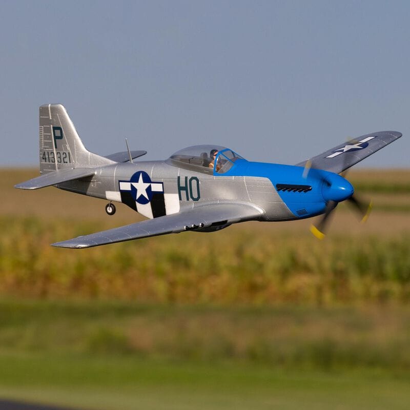 [Havada] E-flite P-51D Mustang 1.2m Cripes A'Mighty 3rd - Alçak irtifada uçuş, sol profil görünümü