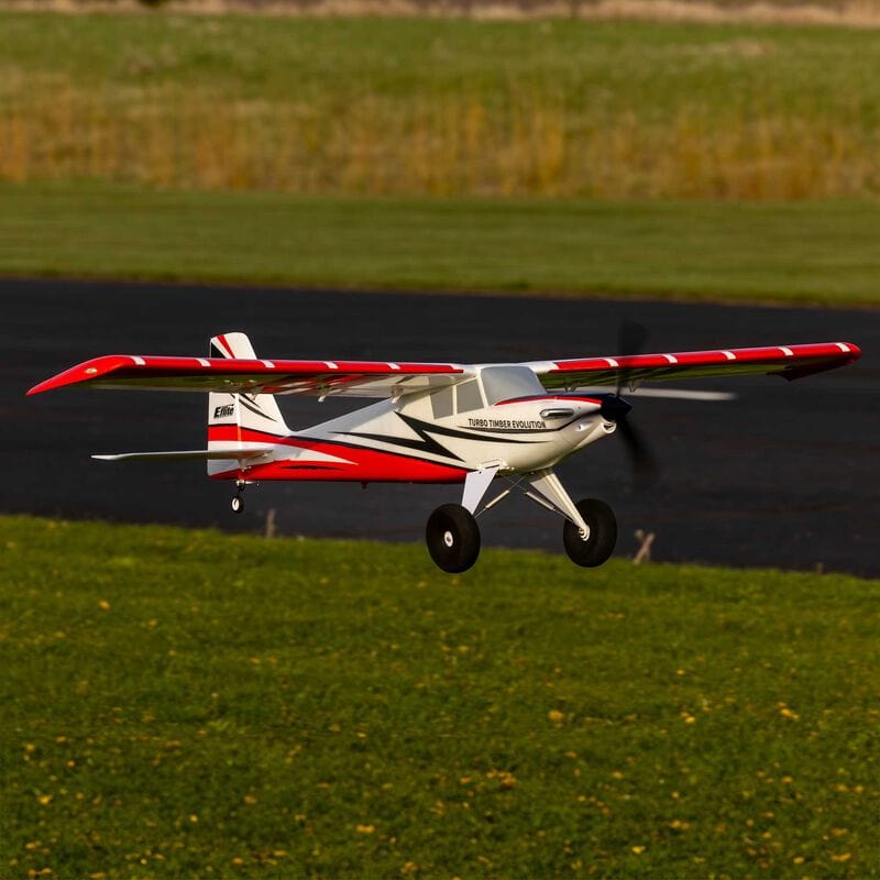 [Havada] E-flite Turbo Timber Evolution 1.5m - çim pist üzerinde alçak geçiş
