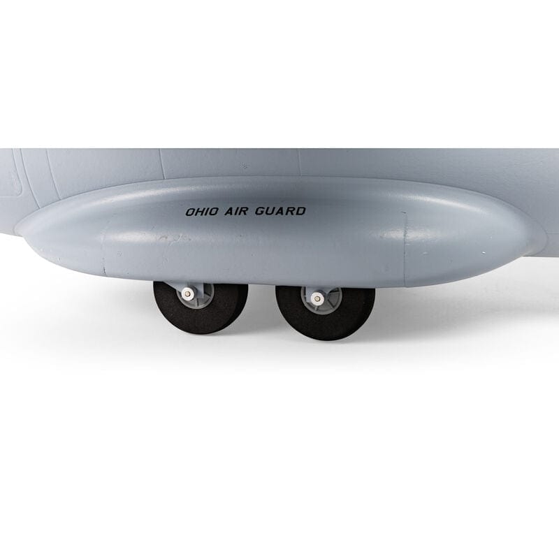 [Detay] E-flite EC-1500 Twin 1.5m - İniş takımı ve gövde altı yakın çekim