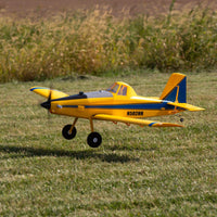 [Havada] E-Flite Air Tractor 1.5m BNF - Çimenlik alan üzerinde alçak geçiş