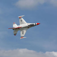 [Havada] E-flite F-16 Thunderbirds 70mm EDF - Uçuşta yandan görünüm, mavi gökyüzü