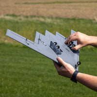 [Havada] E-flite Micro B-2 Spirit Twin 30mm EDF - Bulutlu gökyüzünde uzaktan uçuş çekimi