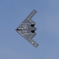 [Havada] E-flite Micro B-2 Spirit Twin 30mm EDF - Yakın uçuş çekimi, yandan profil