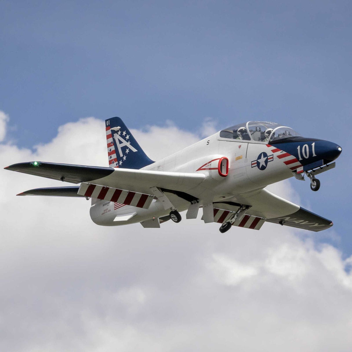 Hangar9 Hawk/T-45 140-160N ARF w/ İniş Takımı