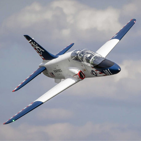 Hangar9 Hawk/T-45 140-160N ARF w/ İniş Takımı