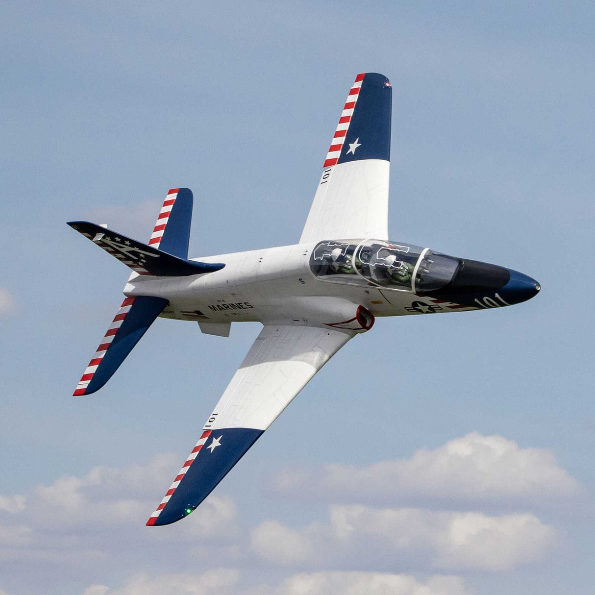 Hangar9 Hawk/T-45 140-160N ARF w/ İniş Takımı