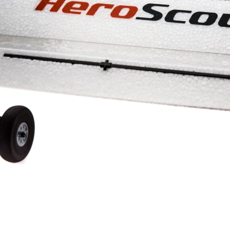 [Detay] HobbyZone AeroScout S 2 1.1m - Kanat altı karbon fiber destek çubuğu detayı