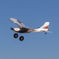 [Havada] HobbyZone Apprentice STOL S 700mm RTF - Mavi gökyüzünde düz uçuş, yandan görünüm