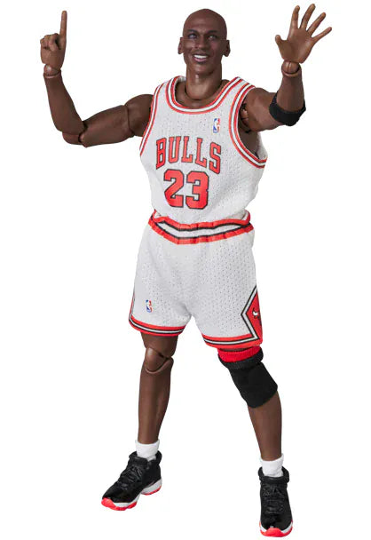 Medicom Toy Mafex- Michael Jordan (Chicago Bulls Home) Aksiyon Figür