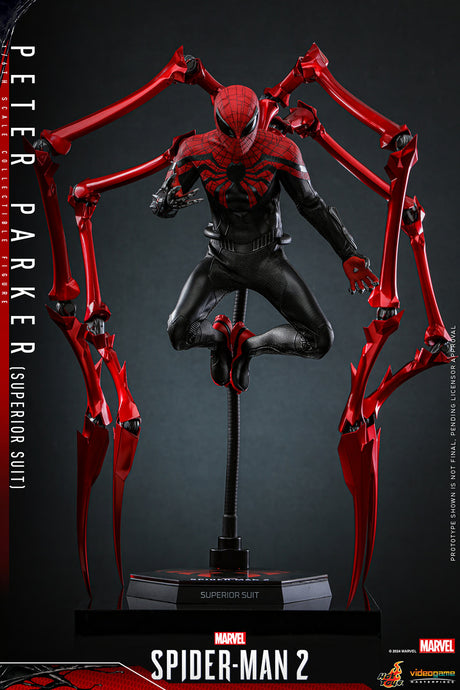 Hot Toys 1/6 Spiderman Peter Parker (Superior Suit)