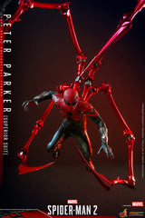 Hot Toys 1/6 Spiderman Peter Parker (Superior Suit)