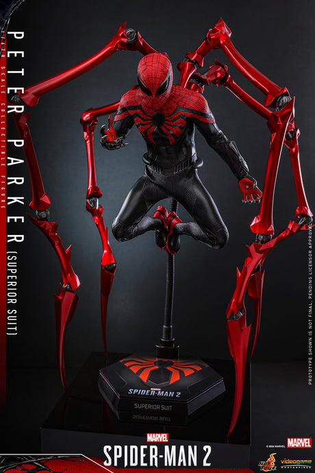 Hot Toys 1/6 Spiderman Peter Parker (Superior Suit)