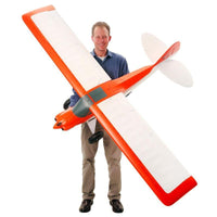 [Boyut] E-Flite Carbon-Z Cub SS 2.1m - Pilotun kucağında boyut karşılaştırması