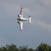 [Havada] E-flite Beechcraft D18 1.5m - Dikey manevra, gökyüzünde viraj