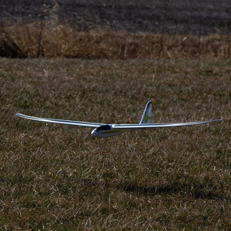 [Havada] E-Flite Conscendo Evolution 1.5m - Çimen alan üzerinde alçak geçiş