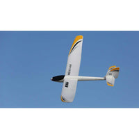 [Havada] E-flite UMX Radian BNF - Viraj sırasında uçuş çekimi, Radian yazısı görünüyor