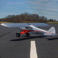 [Dış] Hangar 9 CubCrafters XCub 60cc ARF 116" - pistte sol yan profil görünümü