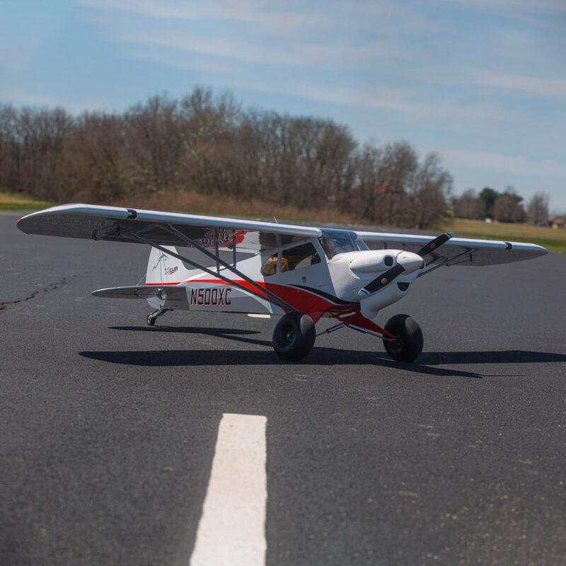 [Dış] Hangar 9 CubCrafters XCub 60cc ARF 116" - pistte sağ yan profil görünümü