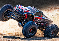 [Action] Traxxas Wide Maxx - Kırmızı gövde toprakta yabani sürüş
