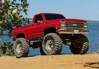 [Action] Traxxas K10 Cheyenne - kırmızı araç göl kenarı toprak zeminde