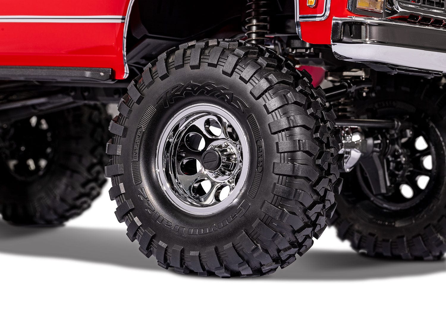 [Detay] Traxxas K10 Cheyenne - krom jant ve Canyon Trail lastik yakın çekim